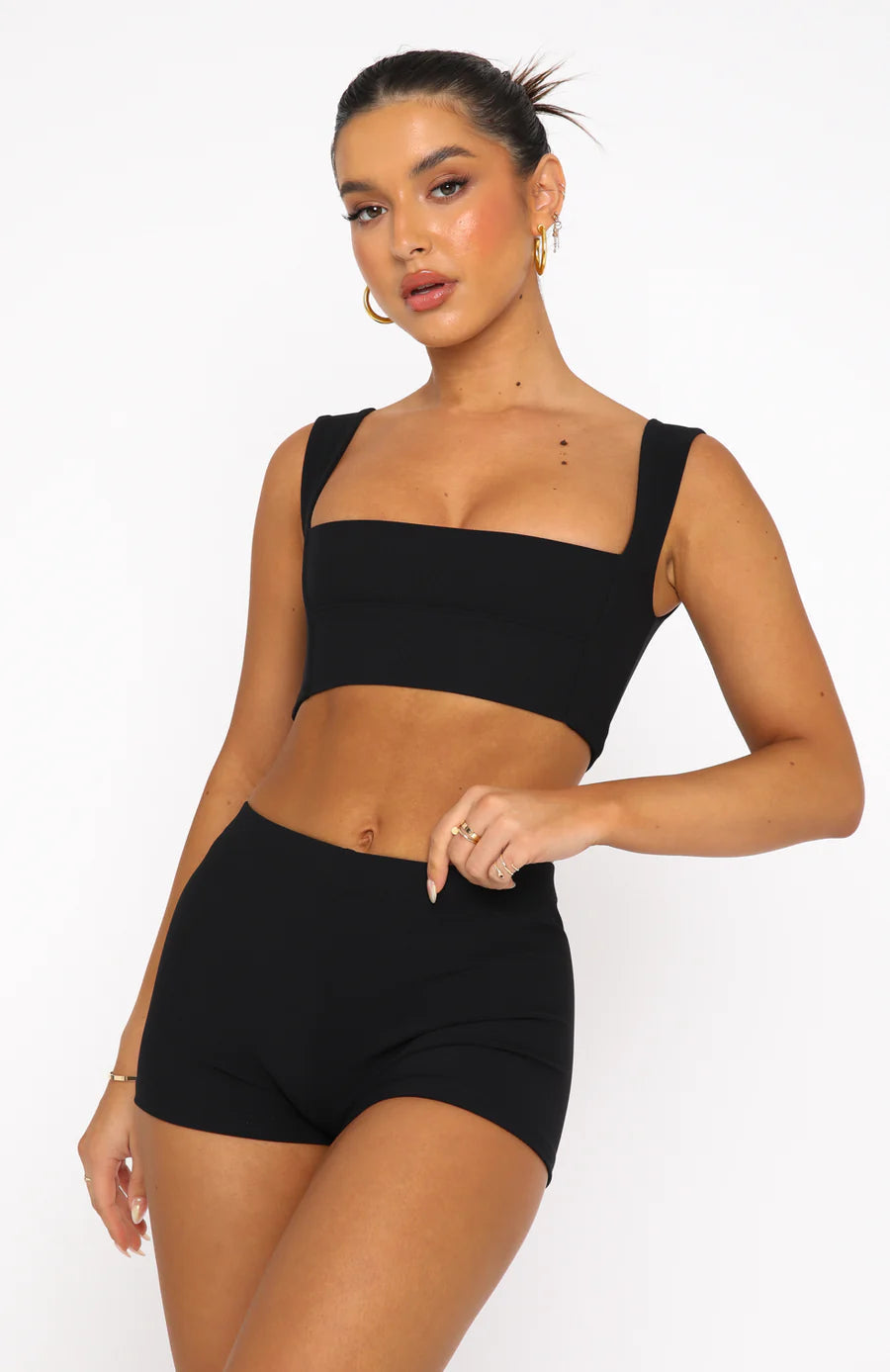 Stilla | Tyk Strop Lige Halsudskæring Crop Top