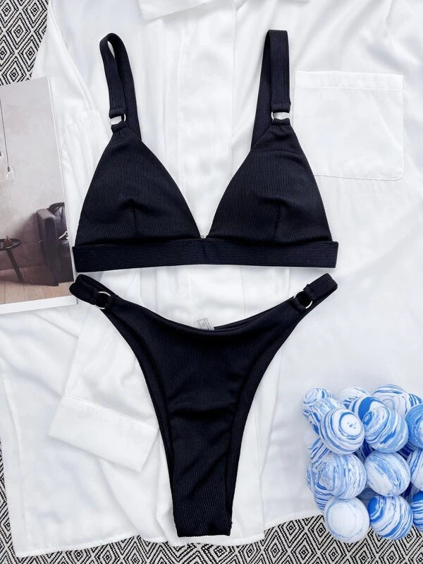Stilla | Bikini Triangle Med Delta Wing Cups