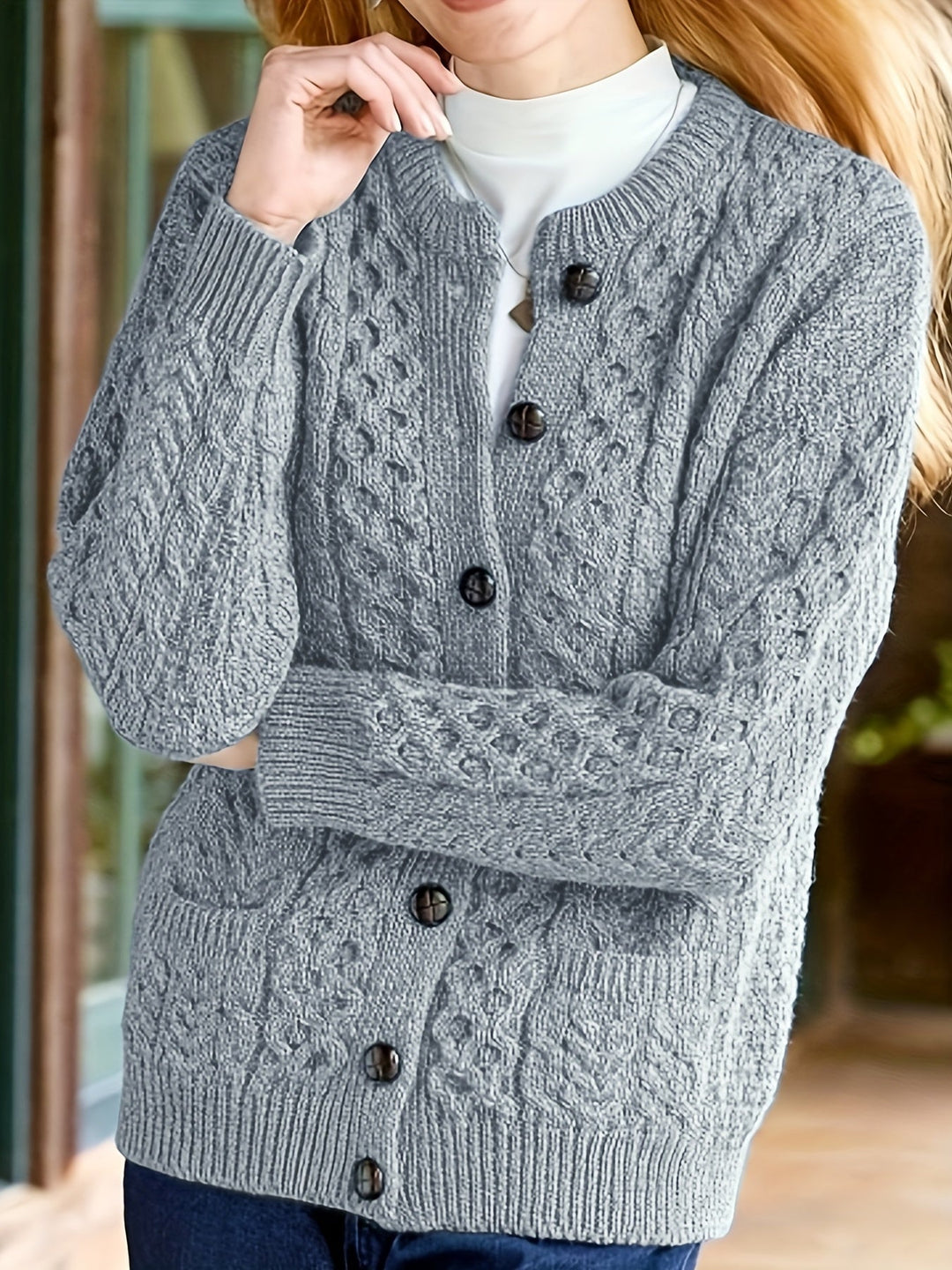 Stilla | Elegant cardigan til damer lavet af uld