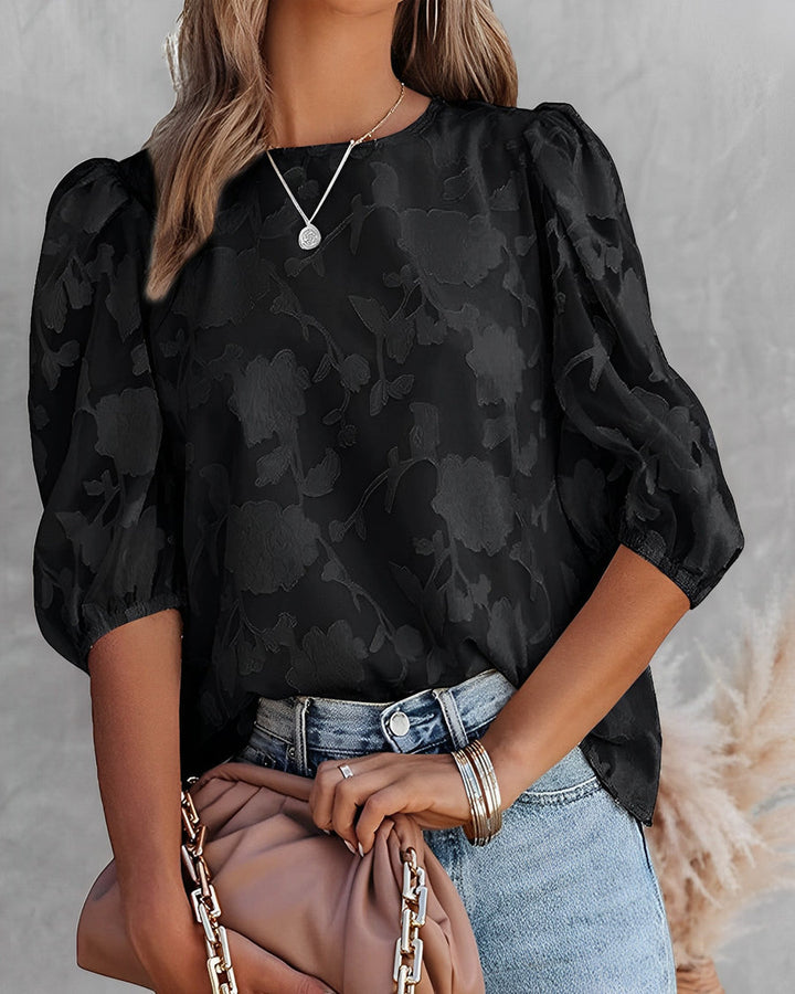 Stilla | Elegant blomsterbluse med puffærmer