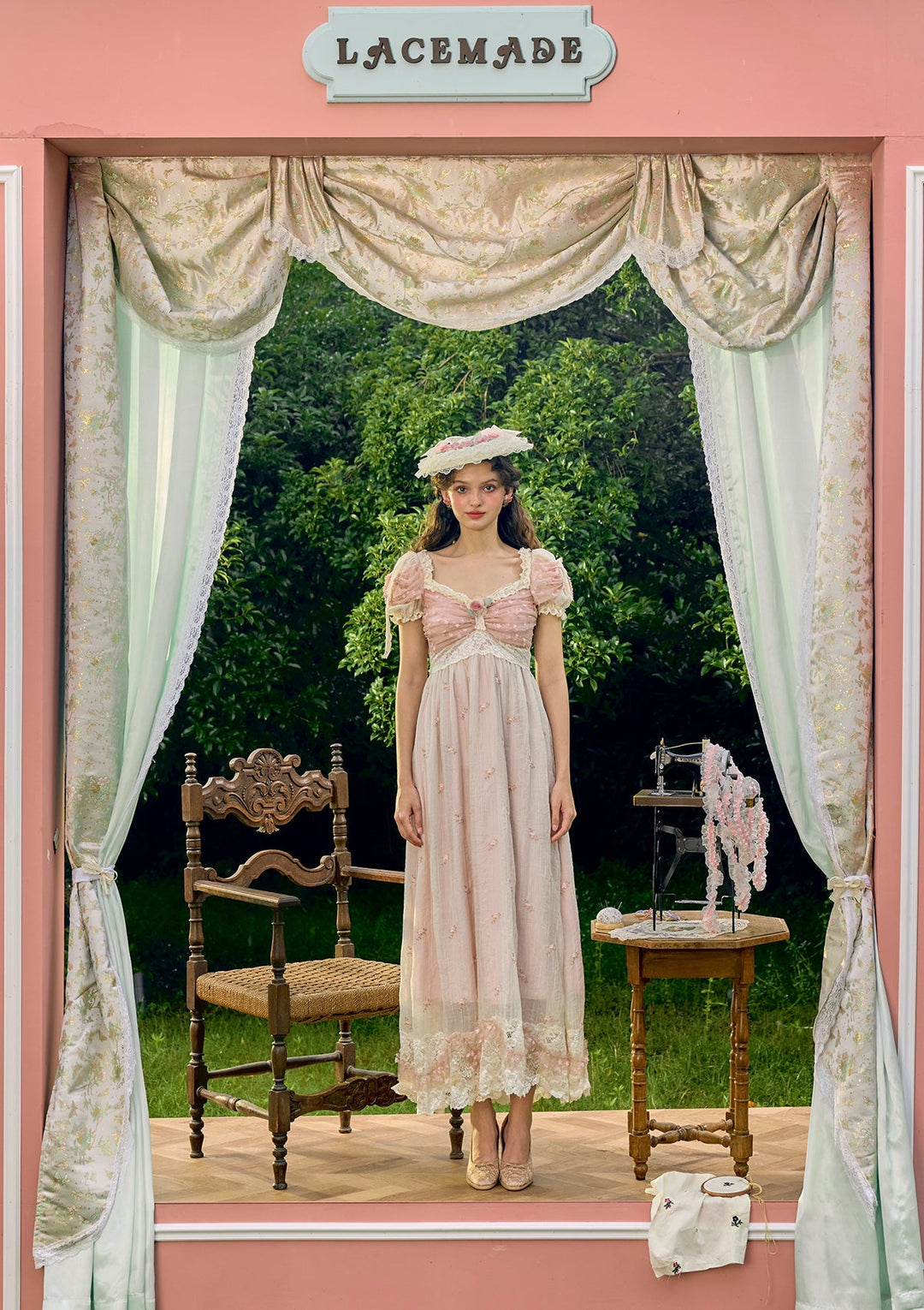 Stilla | Alice Regency Kjole