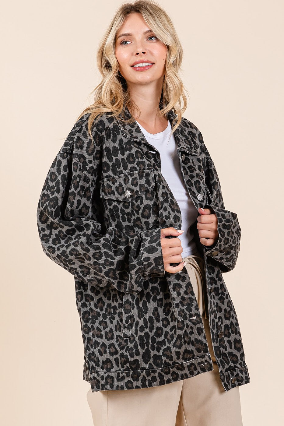 Stilla | Leo Jeansjakke Mittoshop Med Knapper og Brystlommer