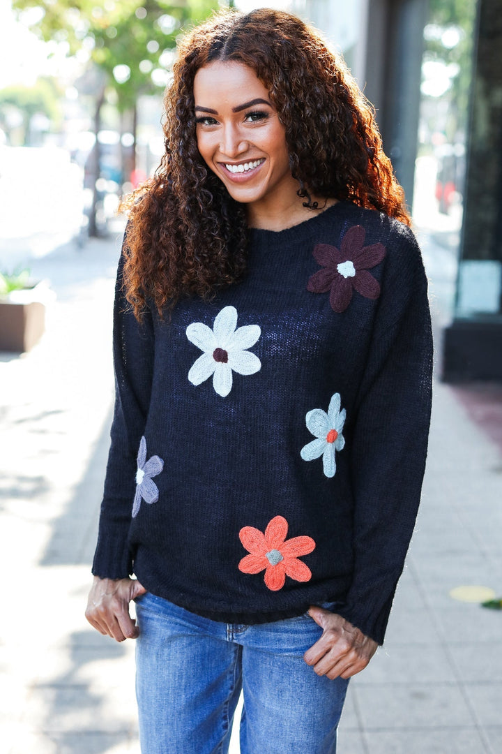 Stilla | Overstørrelse Sweater Af Sort Strik Med Blomsterpatch