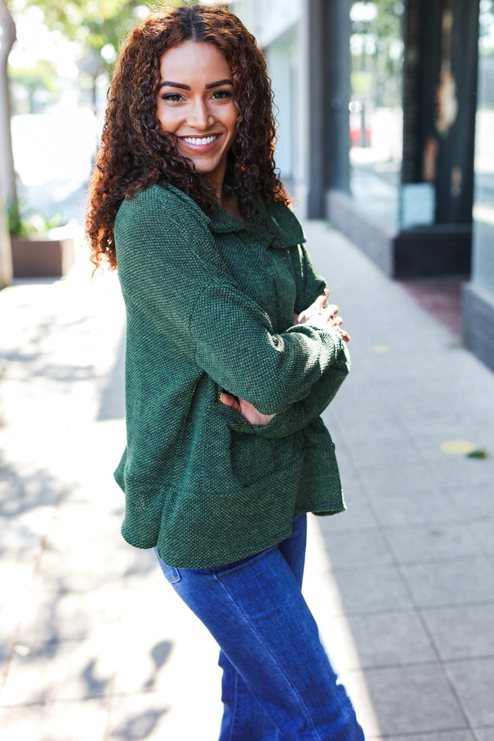 Stilla | Pullover i Struktureret Strik i Olivgrøn Med Criss Cross Udsnit og Oversize Krave