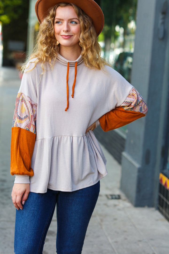 Stilla | Top Rullekrave Af Babydoll Terry Taupe og Rust