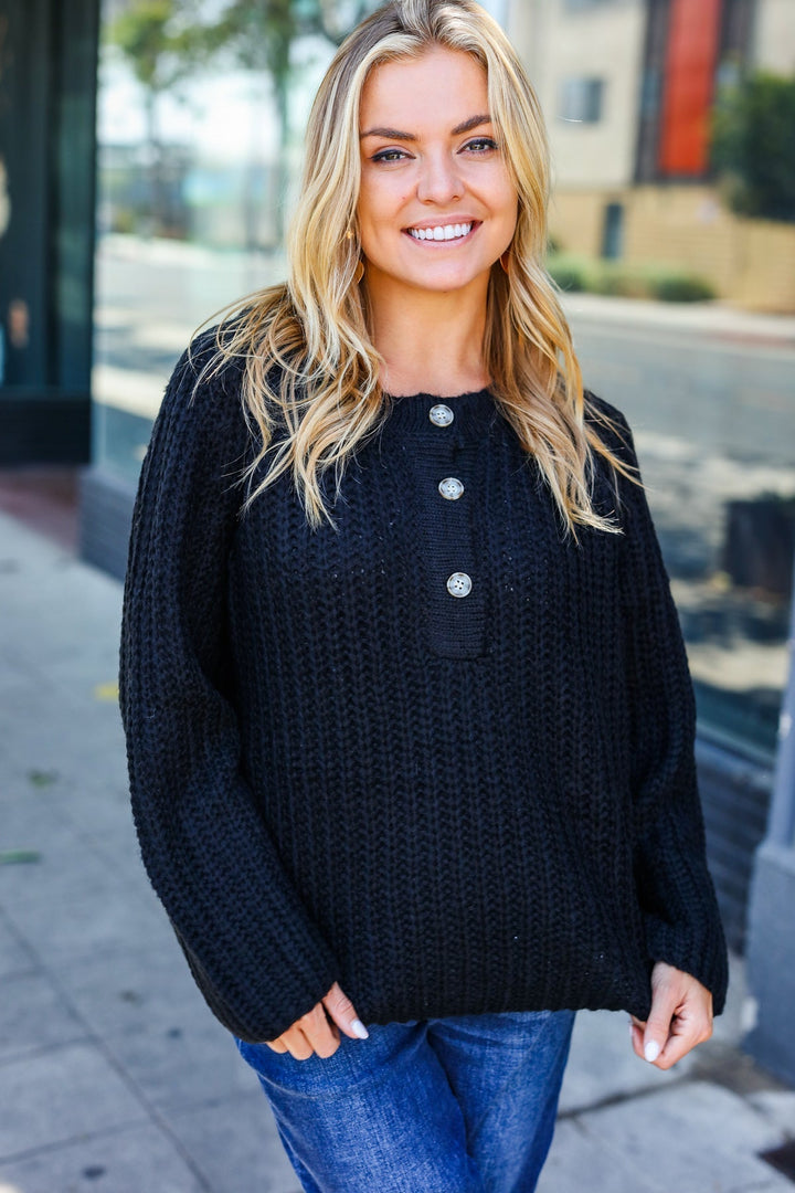Stilla | Casual Living Bred Sort Henley Pullover Med Knapper Af Strik