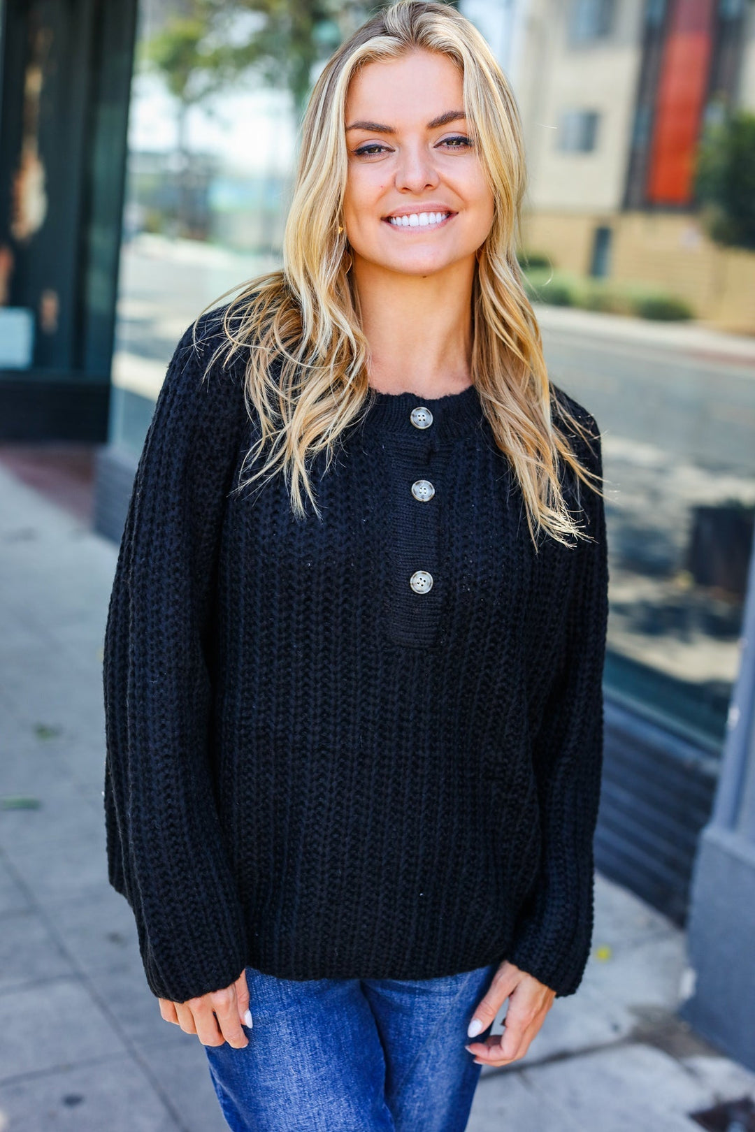 Stilla | Casual Living Bred Sort Henley Pullover Med Knapper Af Strik