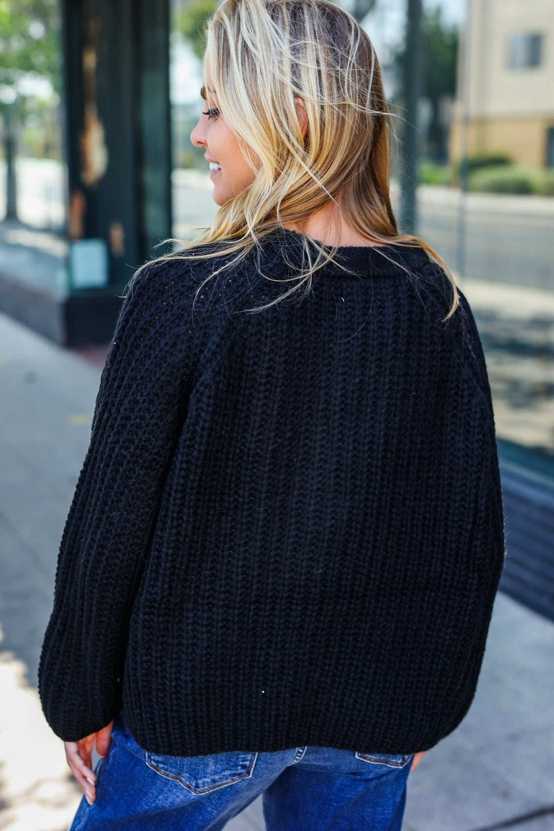 Stilla | Casual Living Bred Sort Henley Pullover Med Knapper Af Strik