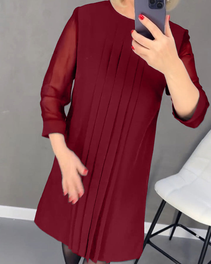 Stilla | Ensfarvet Plisseret Patchwork Mesh Kjole