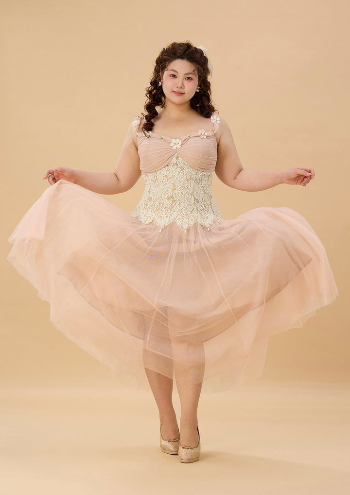 Stilla | Plus Daisy Wind Chine Kjole