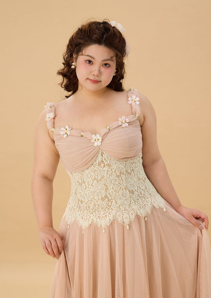 Stilla | Plus Daisy Wind Chine Kjole