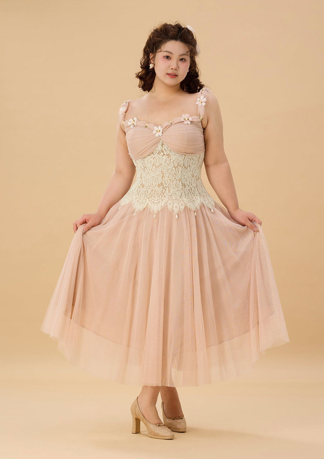 Stilla | Plus Daisy Wind Chine Kjole