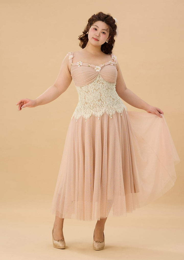 Stilla | Plus Daisy Wind Chine Kjole