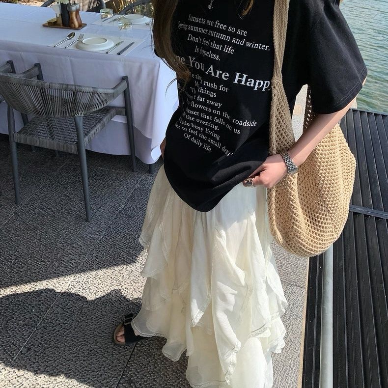 Dame kortærmet T-shirt med bogstavtryk