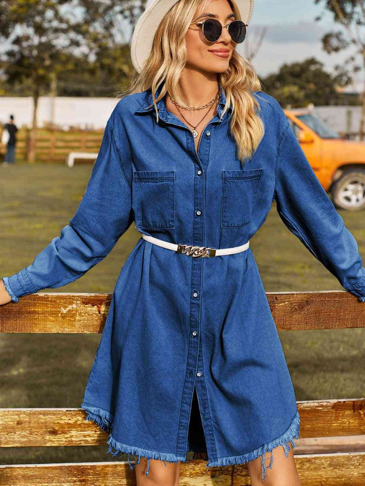 Stilla | Kravehals rå kant denimkjole