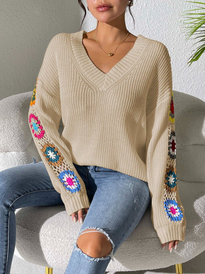 Stilla | Sweater V-udskæring med Hæklede Blomster-Mønster