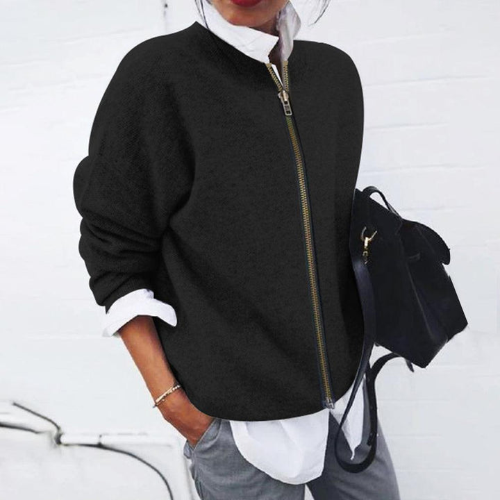 Stilla | Ensfarvet Sort Sweater Med Lange Ærmer