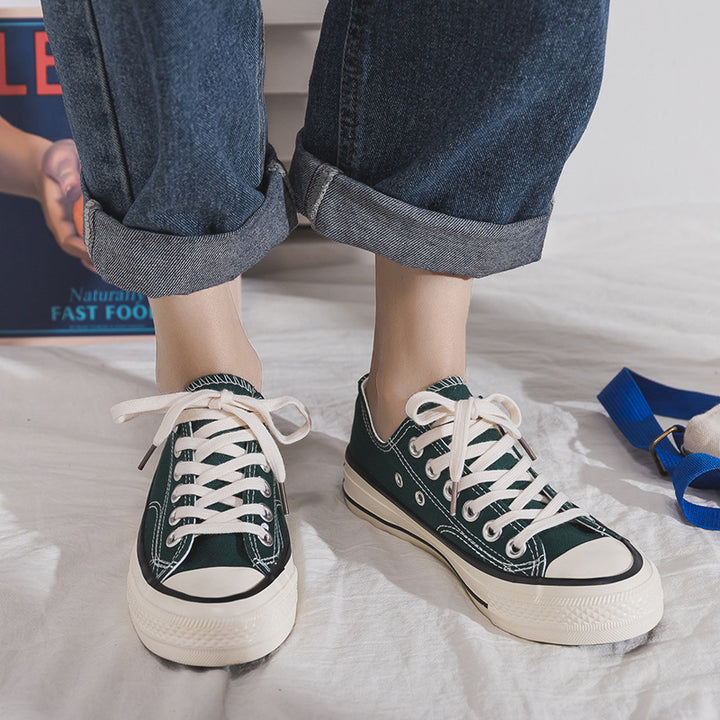 Dame fritids sneakers lavet af robust canvas med moderne design Stilla