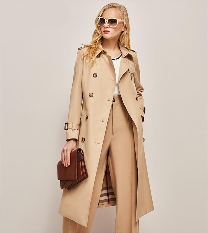 Stilla | Vindafvisende trenchcoat i figursyet form til damer
