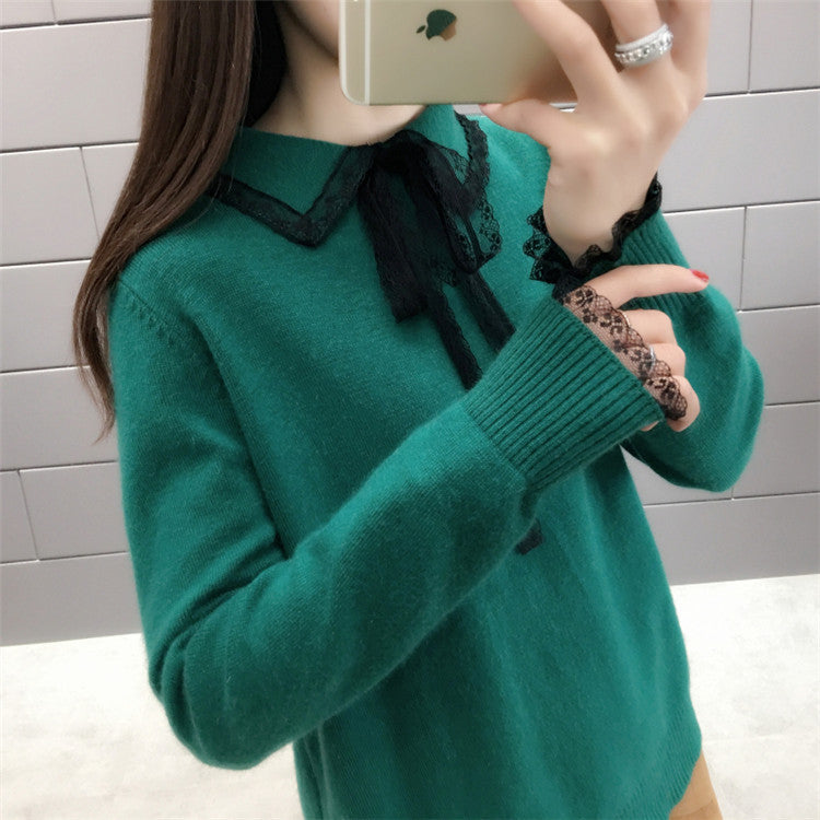 Femme Elegant Strikpullover med Spidskrave Detalje Stilla