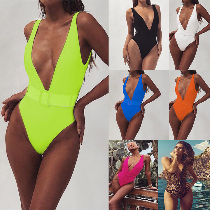 Dame one-piece badedragt med dyb V-udskæring og fashionabelt bælte Stilla