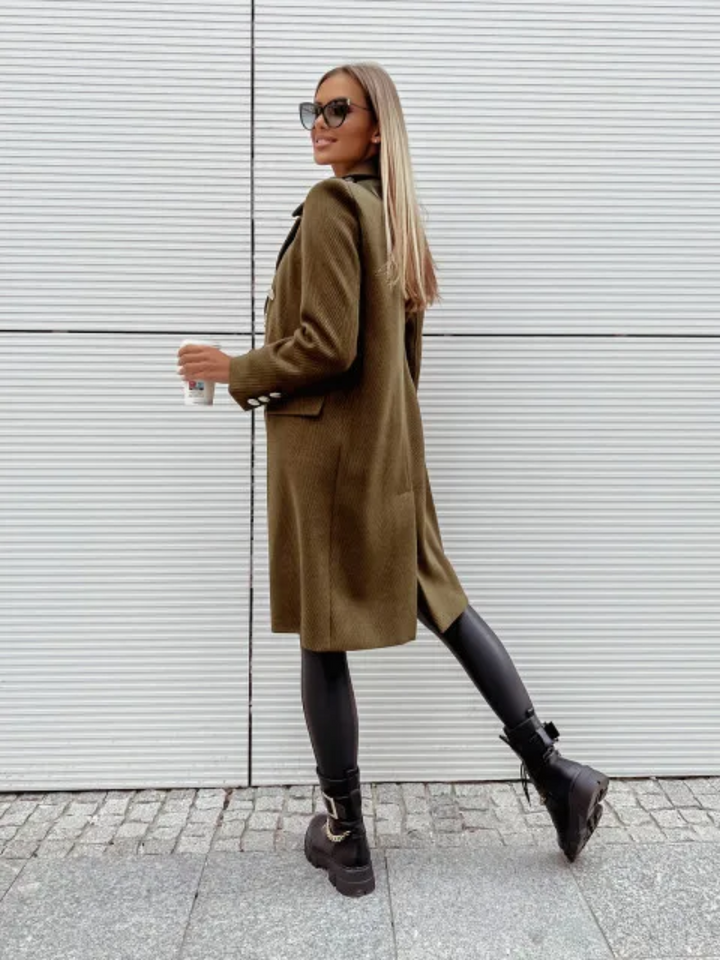 Stilla | Dame Slim Fit Frakkef Med Dobbeltknap Og Elegante Detaljer