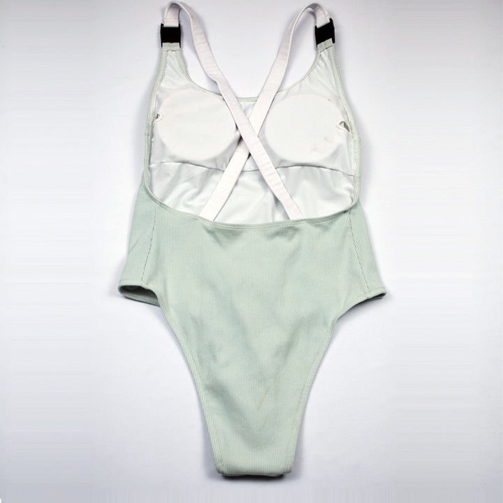 Damer sporty en-delt badedragt med krydsende stropper og trendy design Stilla
