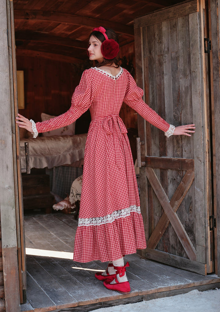 Stilla | Plus Ange Berry Cottage Kjole