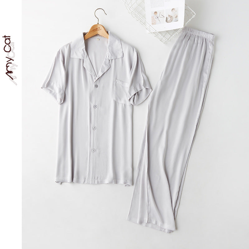 Dame Pyjama-sæt lavet af silkeblød viskose med elegant knapliste og let snit Stilla