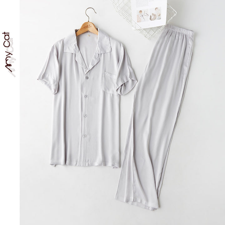 Dame Pyjama-sæt lavet af silkeblød viskose med elegant knapliste og let snit Stilla
