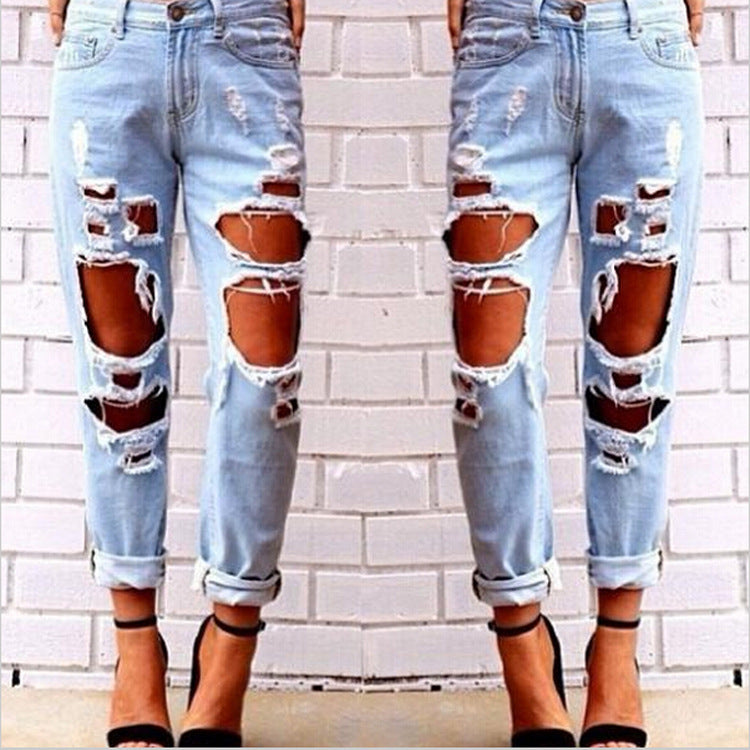 Dame Boyfriend-jeans med iøjnefaldende ødelæggelser og moderigtigt flair Stilla