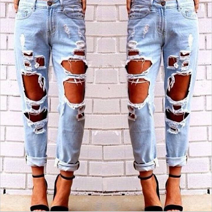 Dame Boyfriend-jeans med iøjnefaldende ødelæggelser og moderigtigt flair Stilla