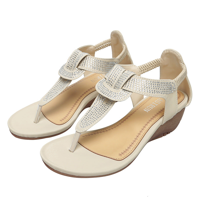 Dame elegante T-Strap sandaler med rhinsten og kilehælhæl Stilla