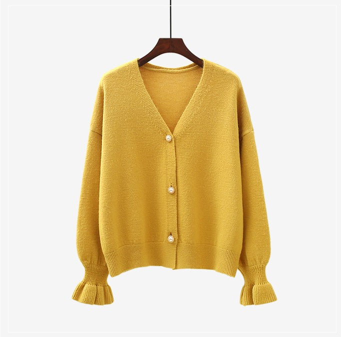 Femme Cozy Button-Up Strikcardigan med Perledetail Stilla