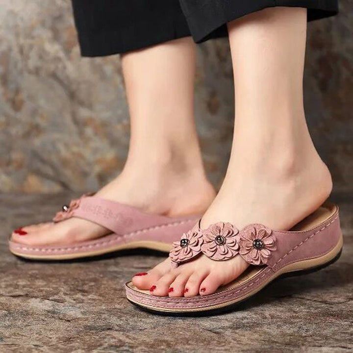 Dame flip-flops med dekorative blomsterapplikationer Stilla