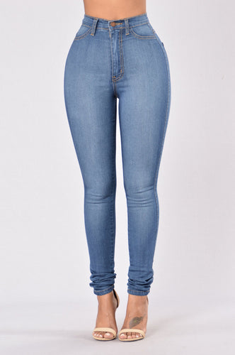 Dame Højtaljede Skinny Jeans med justerbare stropper og elegant pasform Stilla