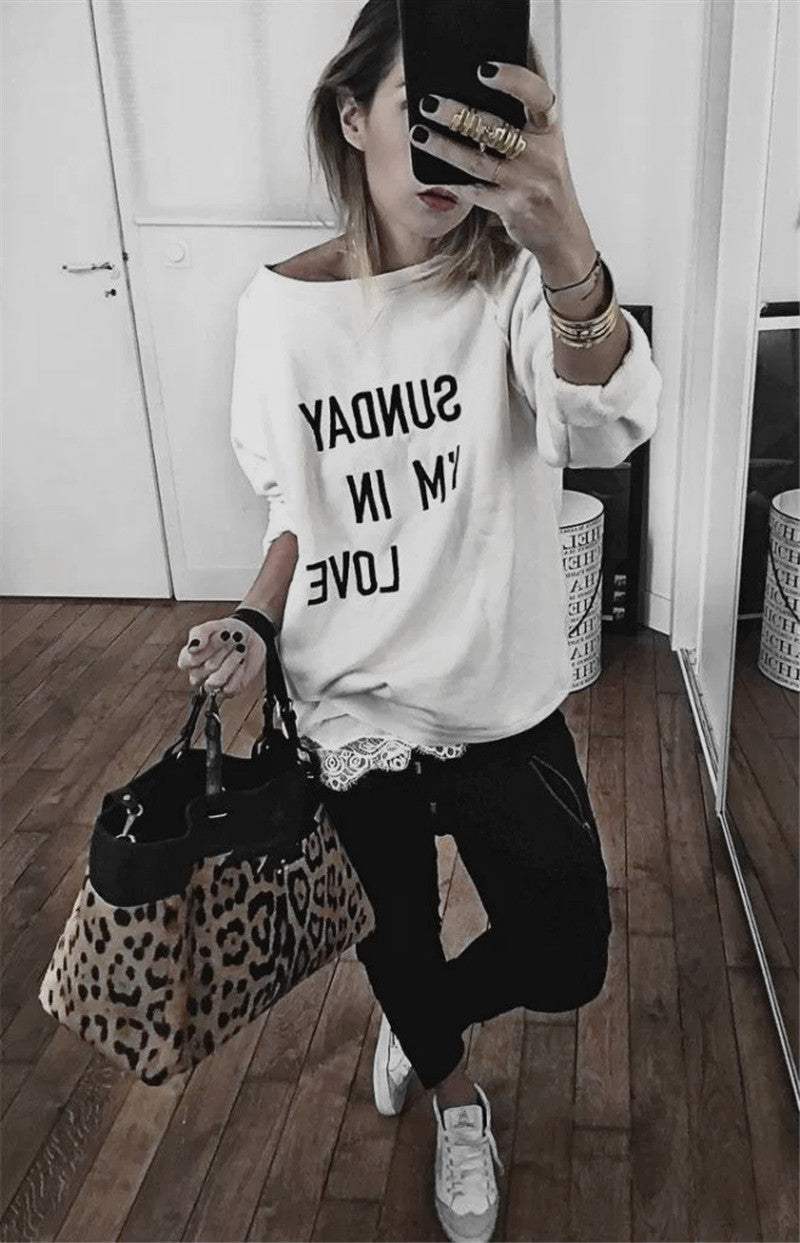 Dame afslappet sweatshirt med bred pasform og tekst Stilla