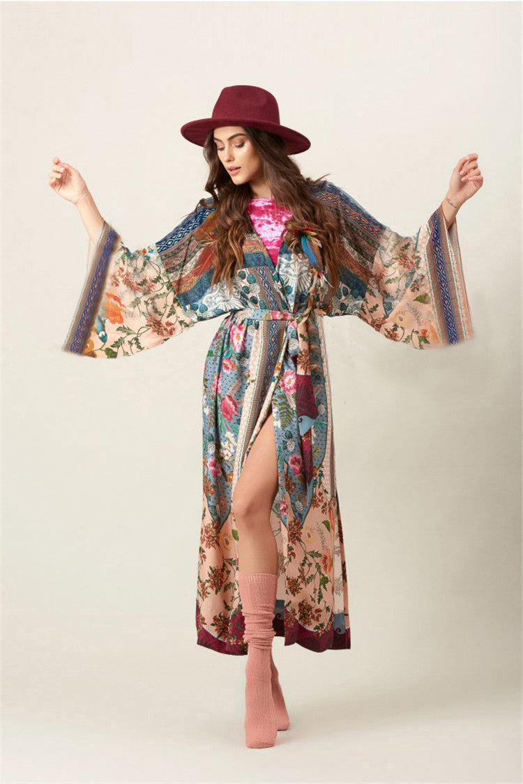 Dame Langærmede Chiffon-Kimono-Kjole med florale mønstre og glitrende accenter Stilla