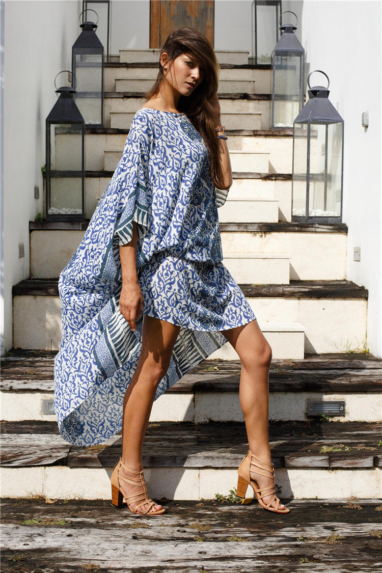 Dame kaftan med elegant blomstermotiv og luftig silhuet Stilla