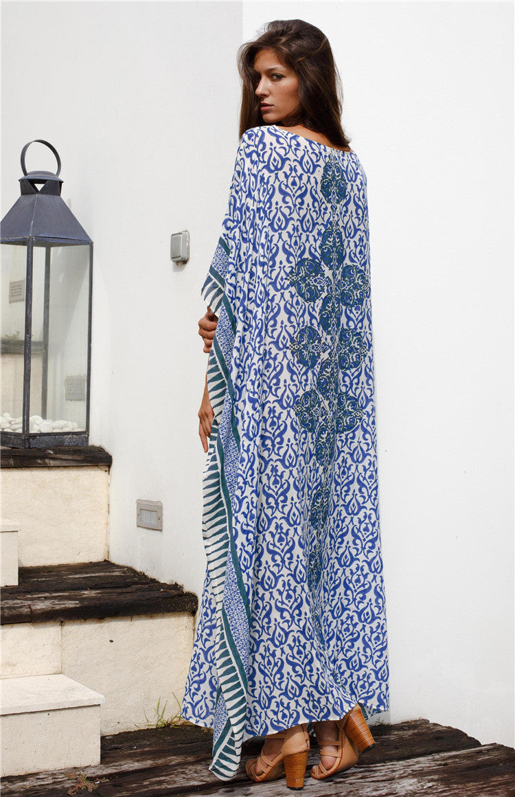 Dame kaftan med elegant blomstermotiv og luftig silhuet Stilla