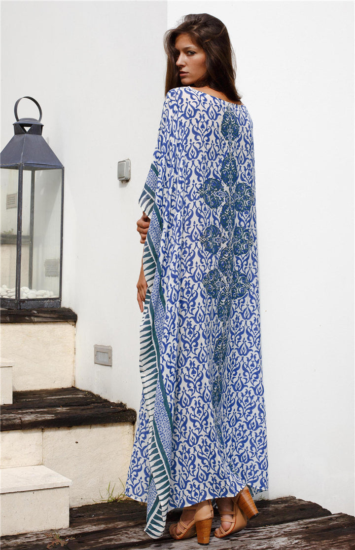 Dame kaftan med elegant blomstermotiv og luftig silhuet Stilla
