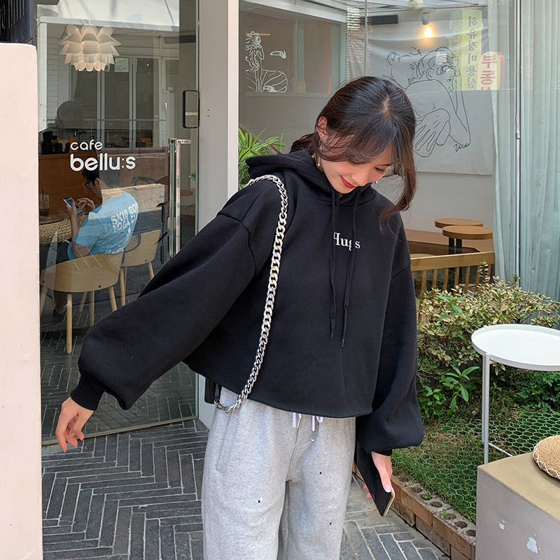 Kvinders afslappede cropped hoodie med oversized ærmer Stilla