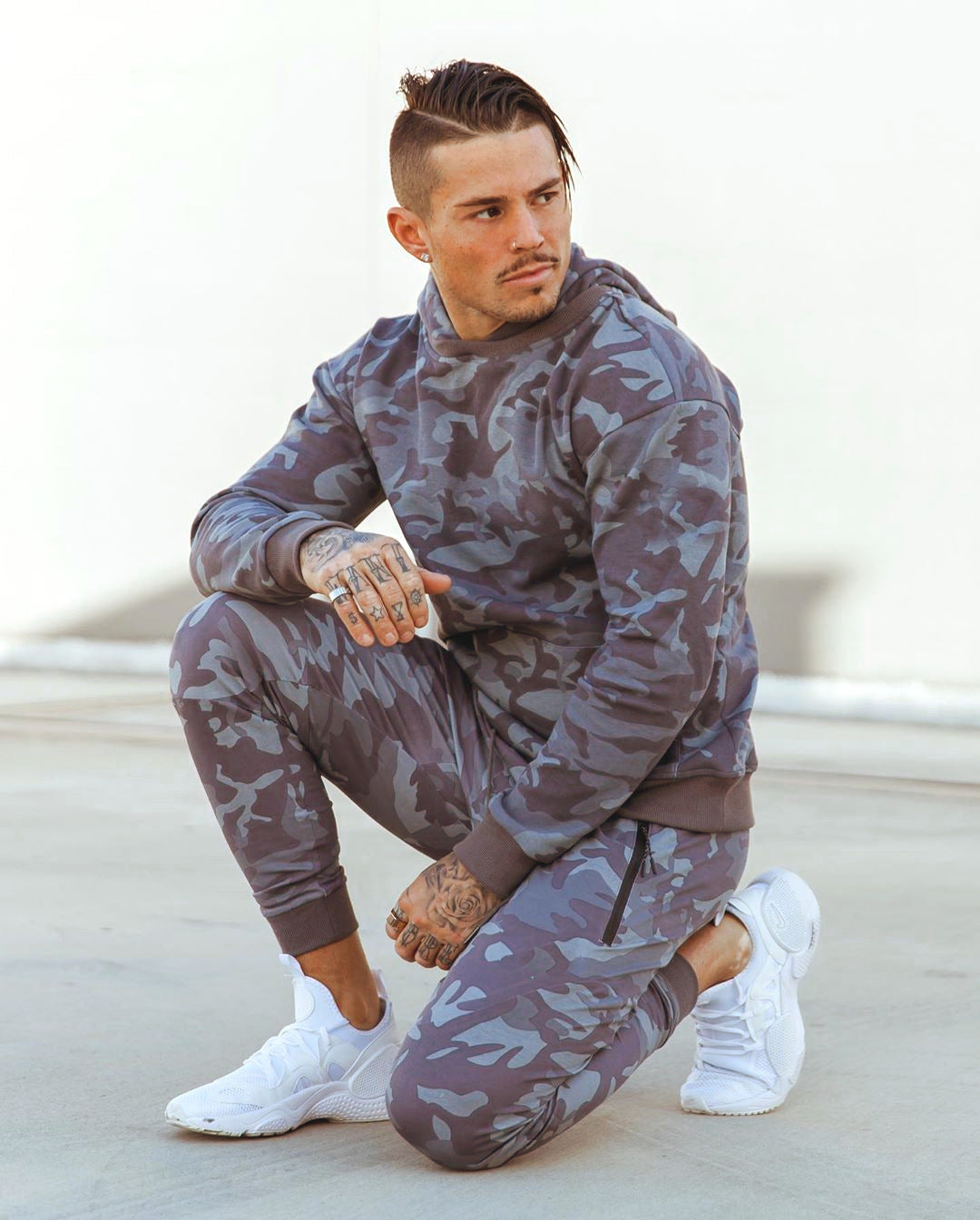 Herrer Camouflage Sweatpants sæt med hætte og elastisk talje Stilla