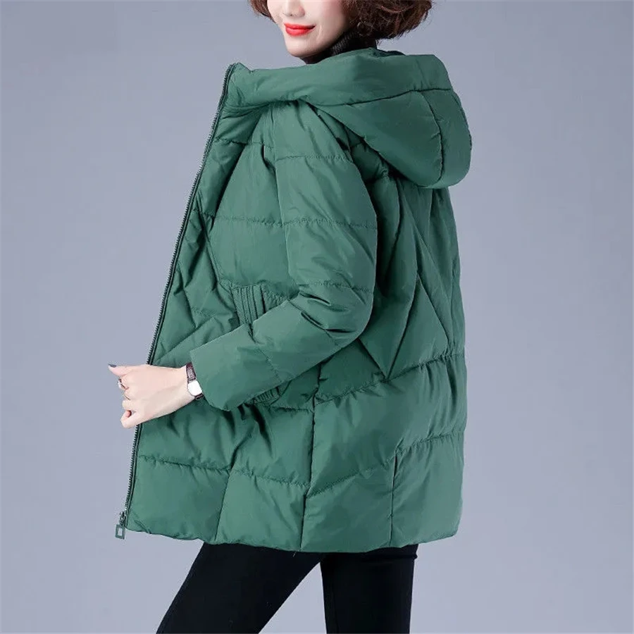 Stilla | Elegant ensfarvet ribbet quilted jakke med lynlås ideel til efterår/vinter