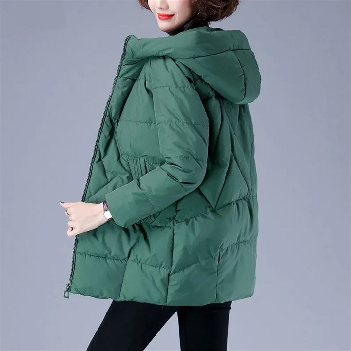 Stilla | Elegant ensfarvet ribbet quilted jakke med lynlås ideel til efterår/vinter