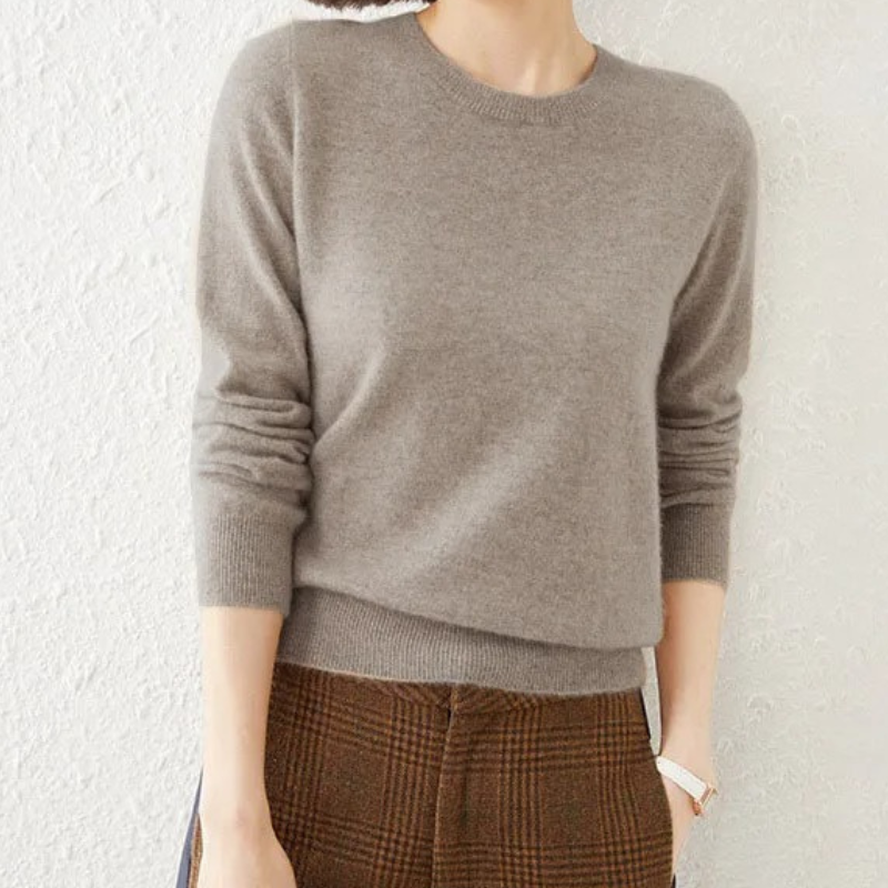 Stilla | Komfortabel Sweater med Klassisk Silhuet