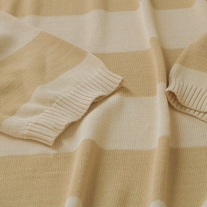 Stilla | Damepullover I Trendy Stribet Design, Løs Pasform Model Med V-hals