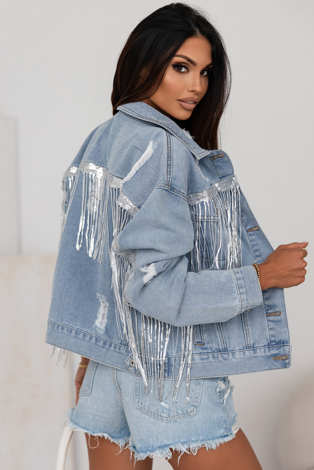 Stilla | Frynse trim distressed knap-up denimjakke