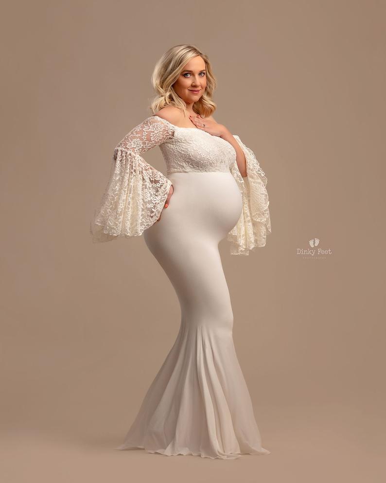 Dame blonde graviditetskjole med off-shoulder design Stilla