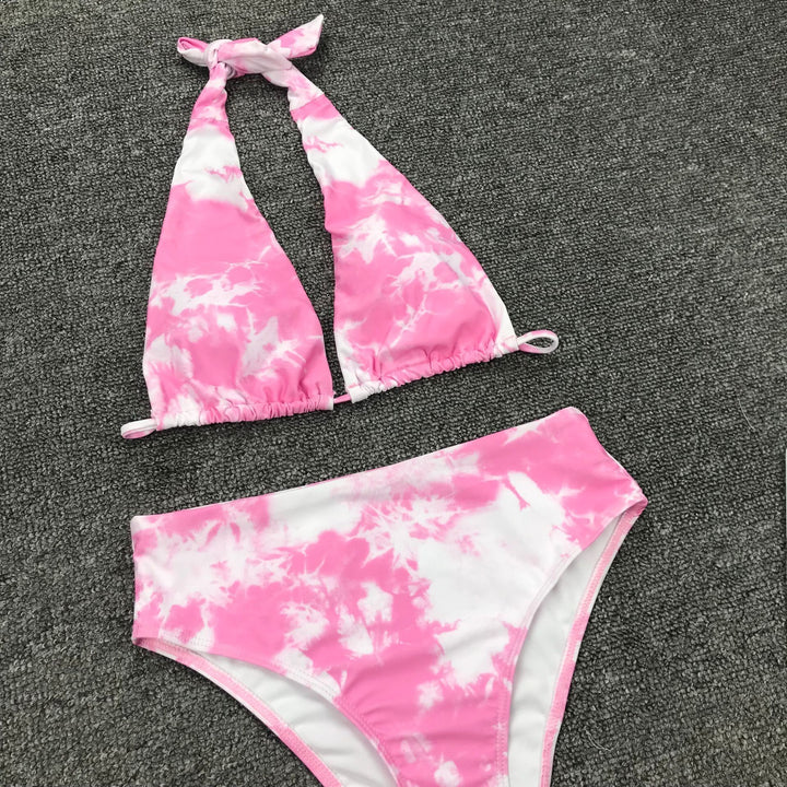 Dame Triangel-Bikini-Sæt med høj udskæring og modigt Tie-Dye design Stilla